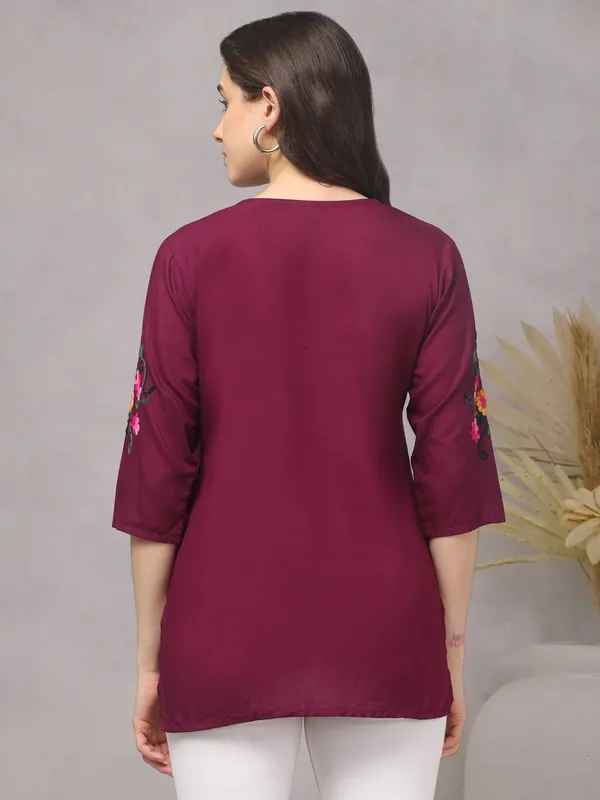 Maroon_Embroidered_Straight_Kurti_for_Women