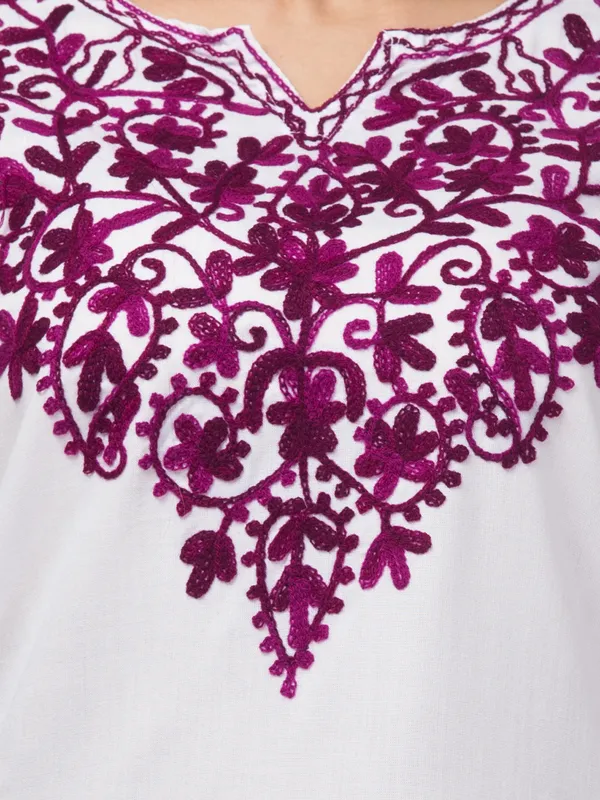 White_Viscose_Rayon_Straight_Embroidered_Kurti_For_Women