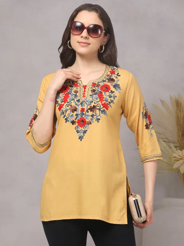 Yellow_Straight_Embroidered_Kurti_for_Women