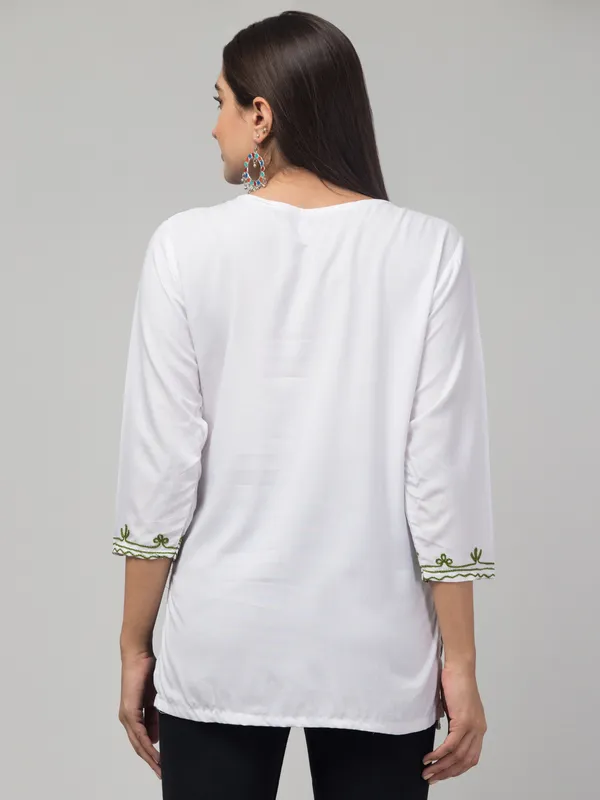 White-Straight_Kurti