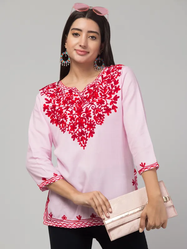 Pink_Viscose_Rayon_Straight_Floral_Embroidered_Kurti_For_Women