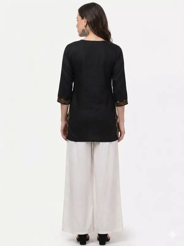 Black_Embroidered_Straight_Kurta_For_Women
