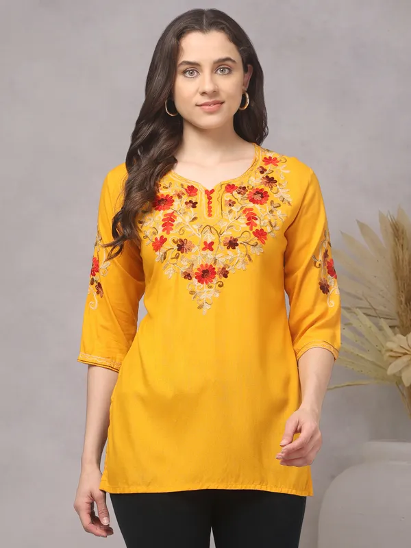 Yellow_Embroidered_Straight_Kurti_for_Women