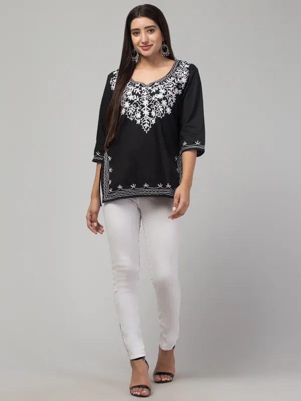 Black-Straight_Kurti