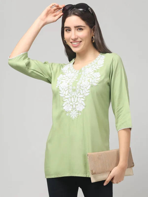 Green_Embroidered_Straight_Kurta_for_Women