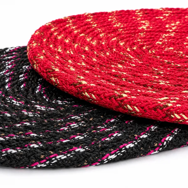 Braided_Multicolor_Spiral_Pattern_Oval_Table_Mat_Set
