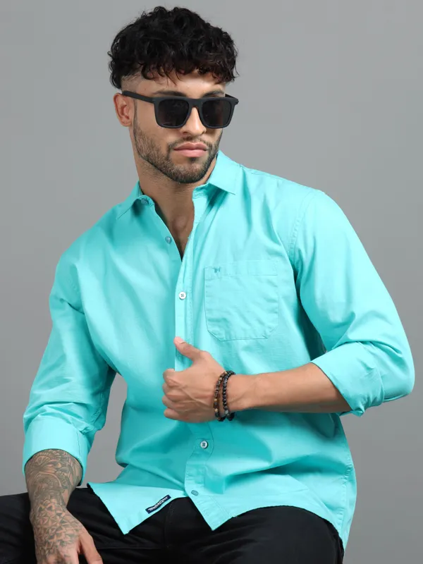 Tom_Mackler_Men_Solid_Casual_Light_Blue_Shirt