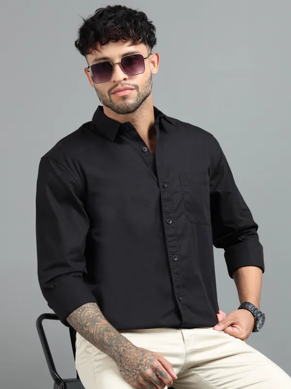 Tom_Mackler_Men_Solid_Casual_Black_Shirt