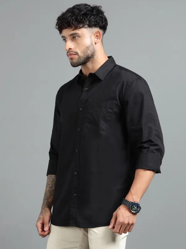 Tom_Mackler_Men_Solid_Casual_Black_Shirt
