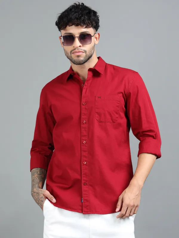 Tom_Mackler_Men_Solid_Casual_Red_Shirt