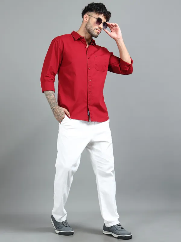 Tom_Mackler_Men_Solid_Casual_Red_Shirt