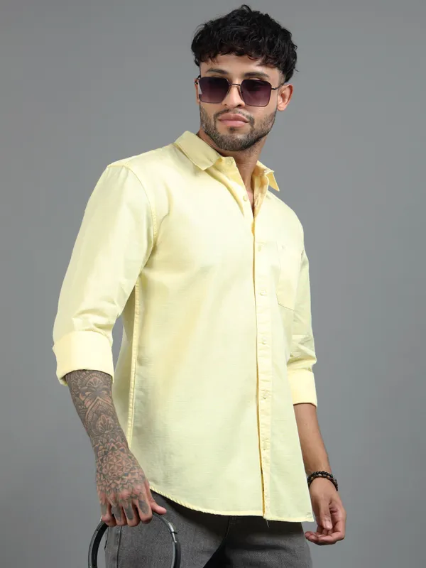 Tom_Mackler_Men_Solid_Casual_Yellow_Shirt