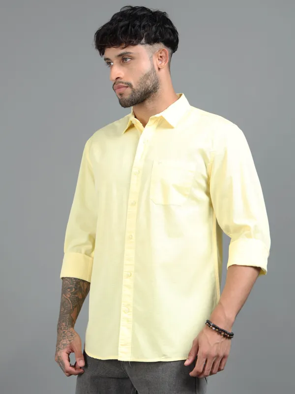 Tom_Mackler_Men_Solid_Casual_Yellow_Shirt