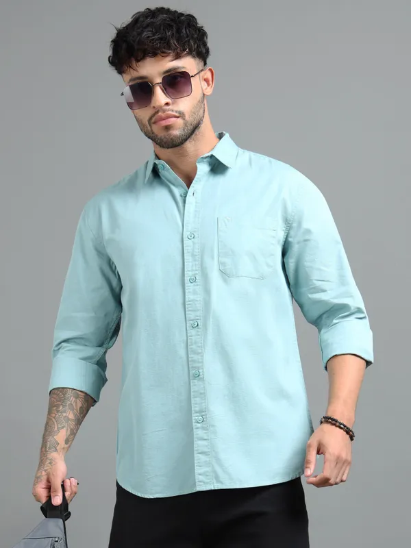 Tom_Mackler_Men_Solid_Casual_Blue_Shirt