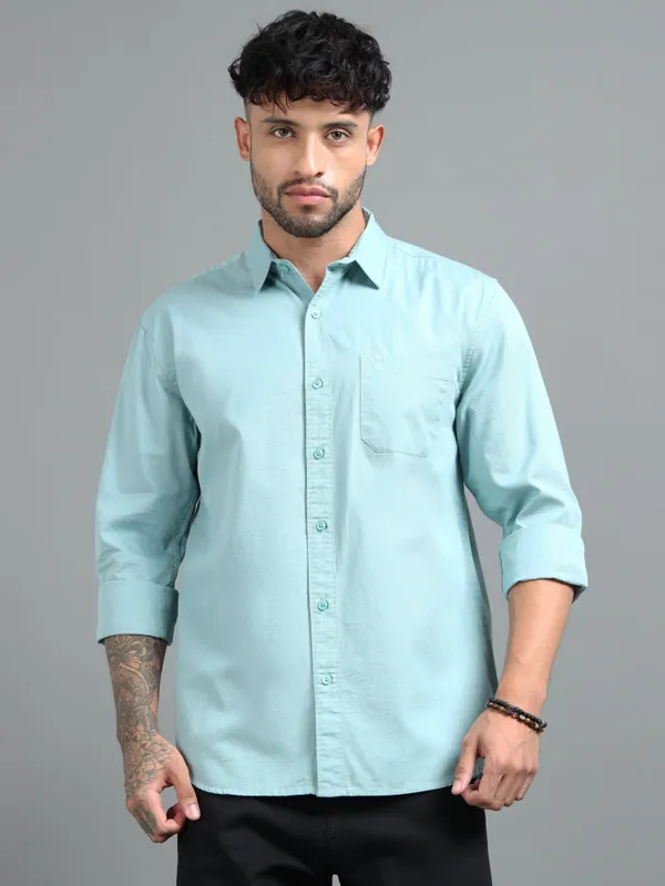 Tom_Mackler_Men_Solid_Casual_Blue_Shirt