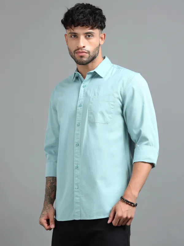 Tom_Mackler_Men_Solid_Casual_Blue_Shirt