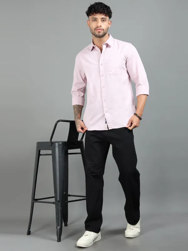 Tom_Mackler_Men_Solid_Casual_Pink_Shirt