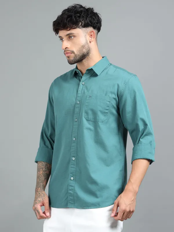 Tom_Mackler_Men_Solid_Casual_Blue_Shirt