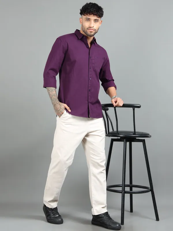 Tom_Mackler_Men_Solid_Casual_Purple_Shirt