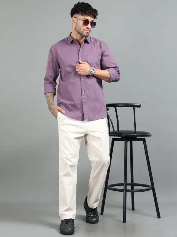 Tom_Mackler_Men_Solid_Casual_Purple_Shirt