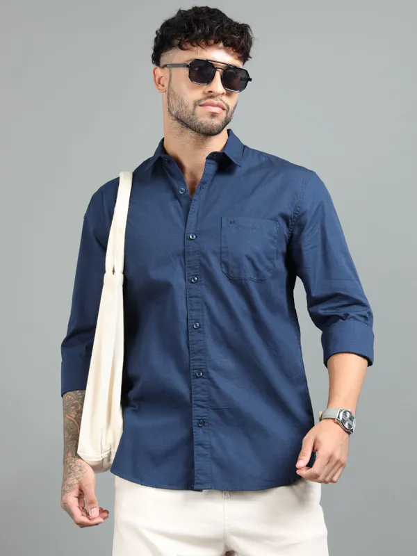 Tom_Mackler_Men_Solid_Casual_Dark_Blue_Shirt