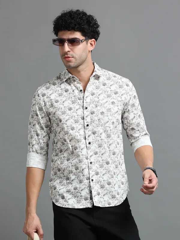 Tom_Mackler_Men_Printed_Casual_White_Shirt