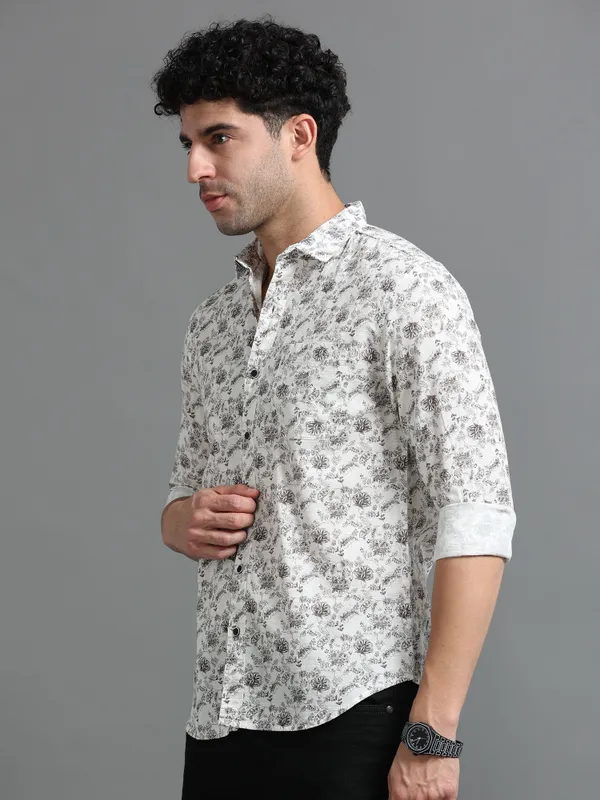 Tom_Mackler_Men_Printed_Casual_White_Shirt