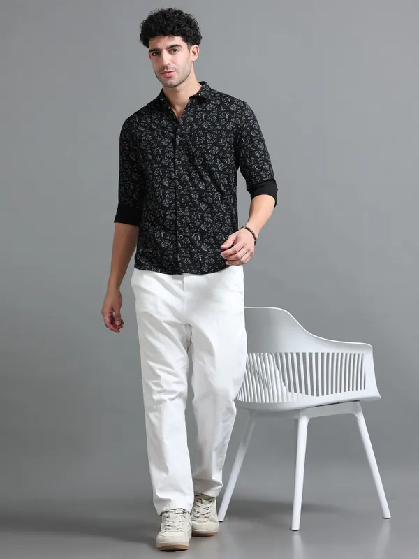 Tom_Mackler_Men_Printed_Casual_Black_Shirt