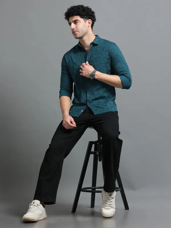 Tom_Mackler_Men_Printed_Casual_Blue_Shirt