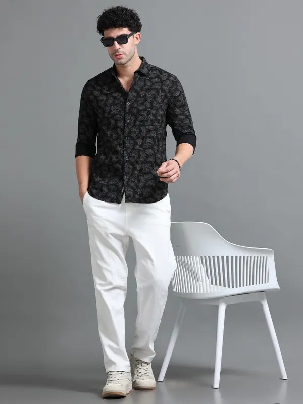 Tom_Mackler_Men_Printed_Casual_Black_Shirt