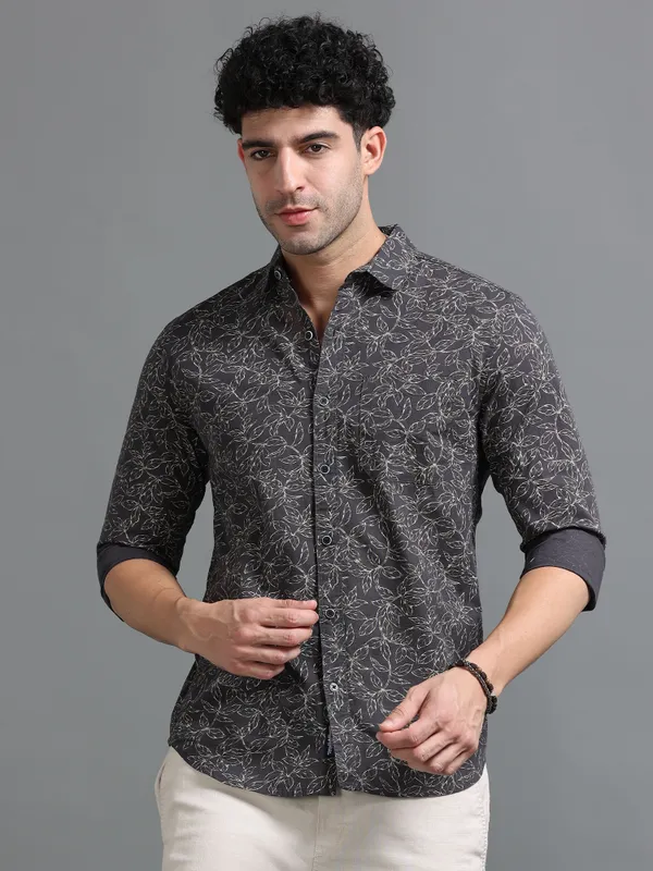 Tom_Mackler_Men_Printed_Casual_Dark_Blue_Shirt