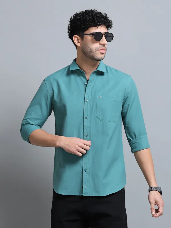 Tom_Mackler_Men_Solid_Casual_Blue_Shirt