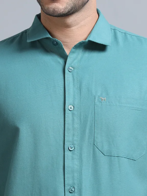 Tom_Mackler_Men_Solid_Casual_Blue_Shirt