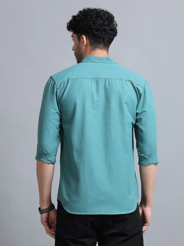 Tom_Mackler_Men_Solid_Casual_Blue_Shirt