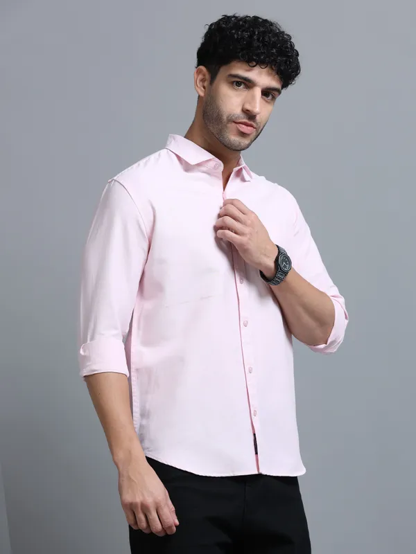 Tom_Mackler_Men_Solid_Casual_Pink_Shirt
