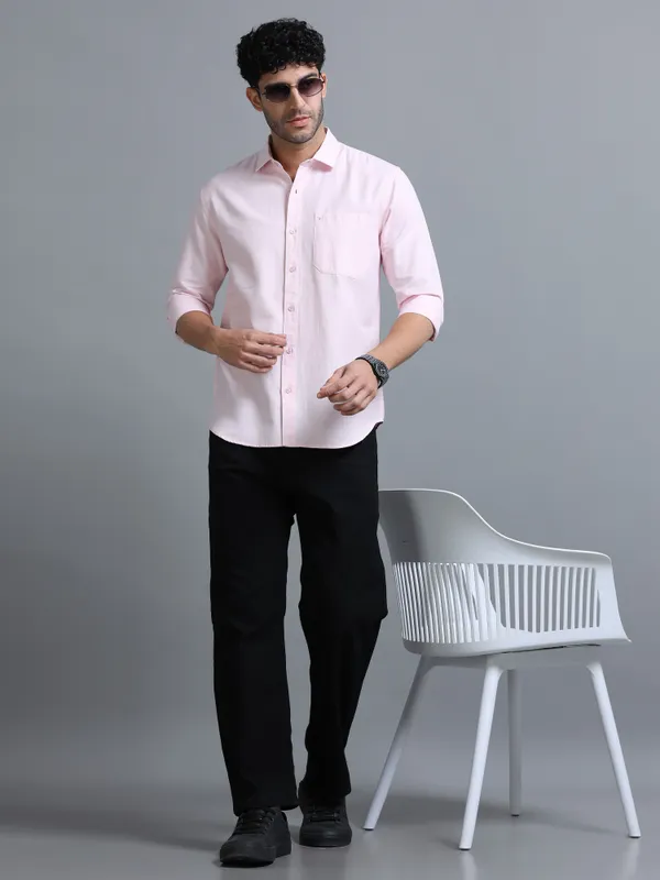 Tom_Mackler_Men_Solid_Casual_Pink_Shirt