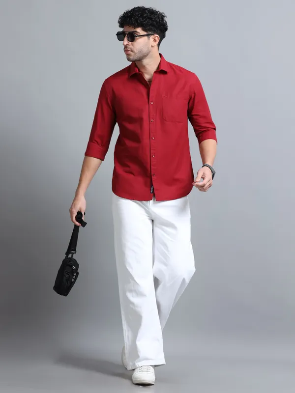 Tom_Mackler_Men_Solid_Casual_Red_Shirt