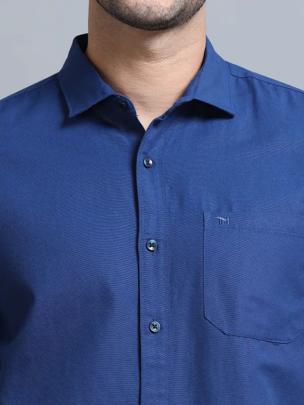 Tom_Mackler_Men_Solid_Casual_Blue_Shirt