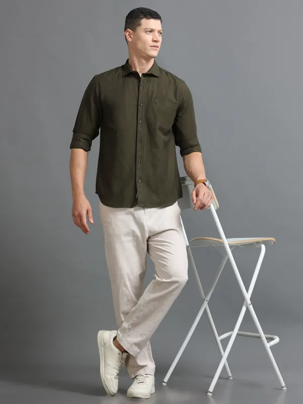 Tom_Mackler_Men_Solid_Casual_Dark_Green_Shirt