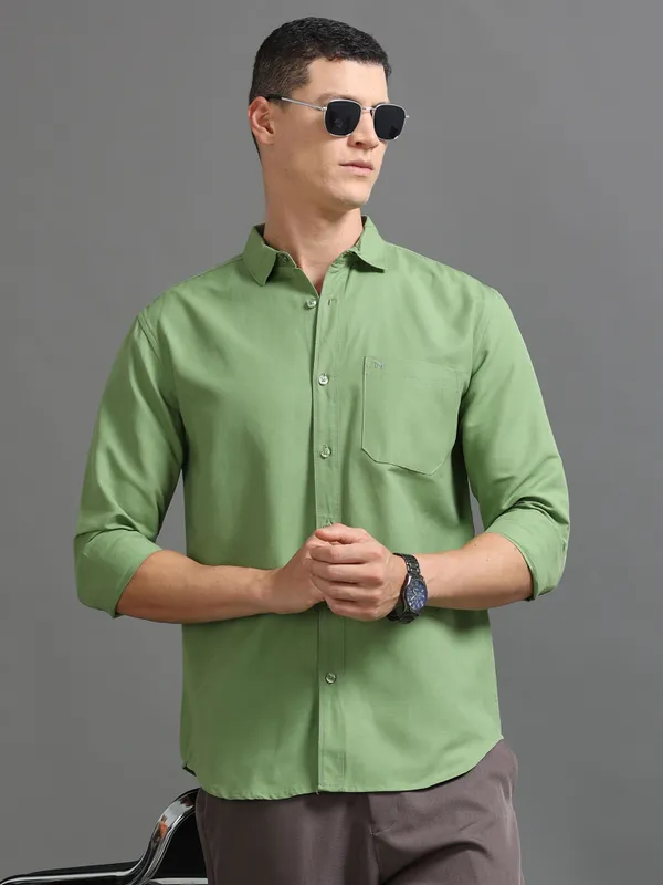 Tom_Mackler_Men_Solid_Casual_Green_Shirt