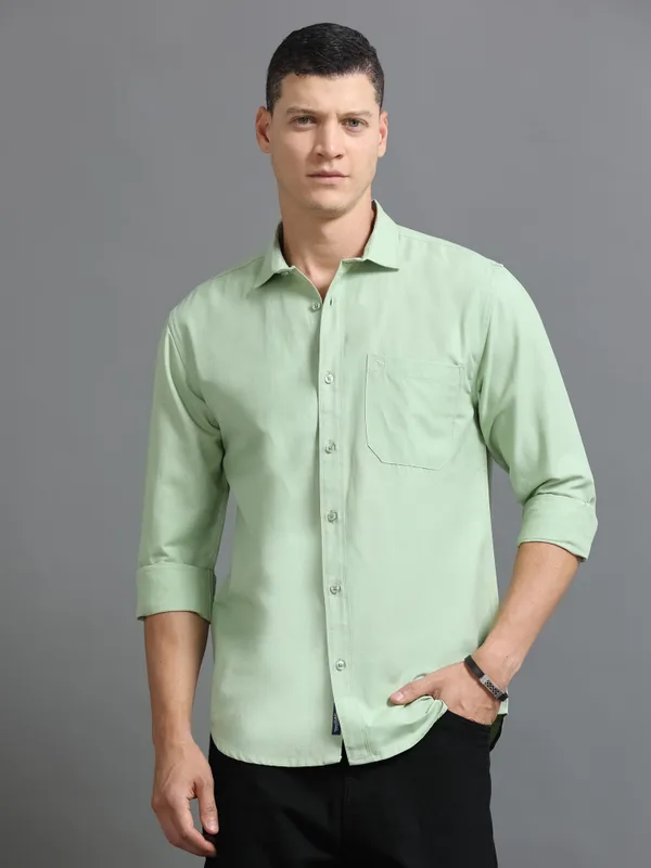 Tom_Mackler_Men_Solid_Casual_Light_Green_Shirt