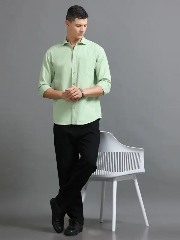 Tom_Mackler_Men_Solid_Casual_Light_Green_Shirt