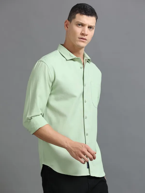 Tom_Mackler_Men_Solid_Casual_Light_Green_Shirt