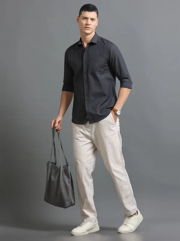 Tom_Mackler_Men_Solid_Casual_Dark_Blue_Shirt