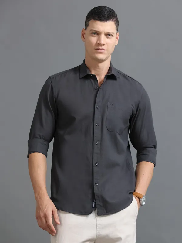 Tom_Mackler_Men_Solid_Casual_Dark_Blue_Shirt