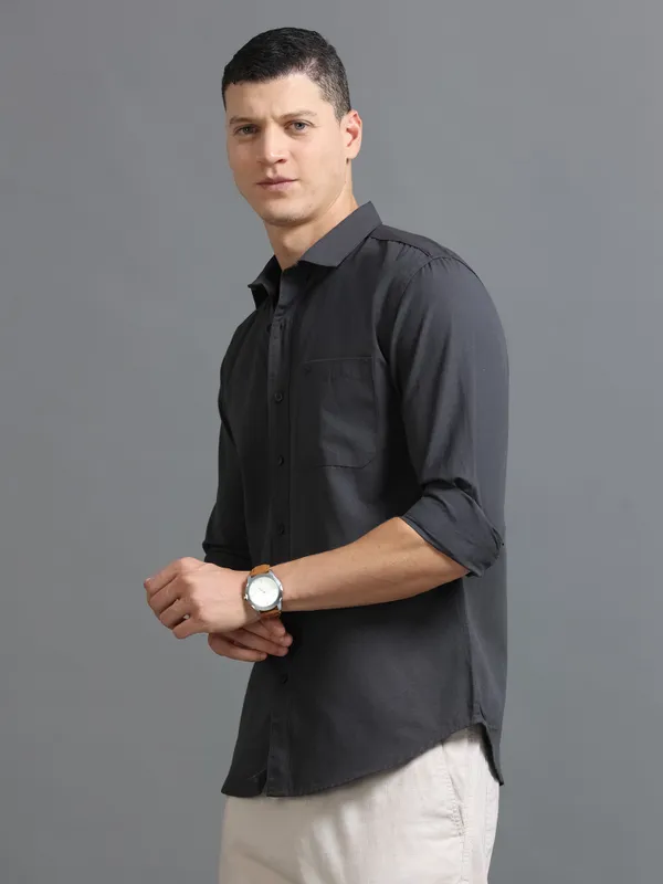 Tom_Mackler_Men_Solid_Casual_Dark_Blue_Shirt