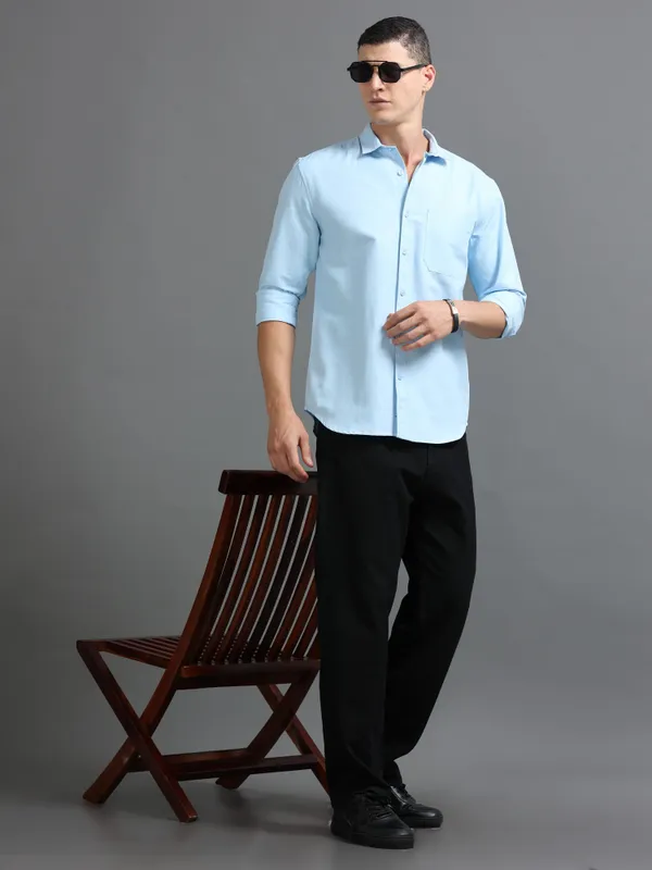 Tom_Mackler_Men_Solid_Casual_Light_Blue_Shirt