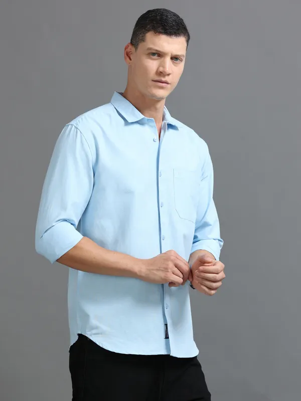 Tom_Mackler_Men_Solid_Casual_Light_Blue_Shirt