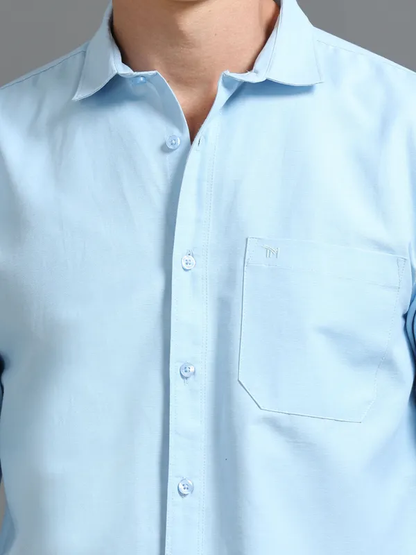 Tom_Mackler_Men_Solid_Casual_Light_Blue_Shirt