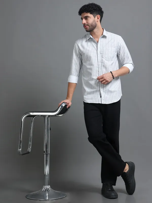 Tom_Mackler_Men_Striped_Casual_White_Shirt